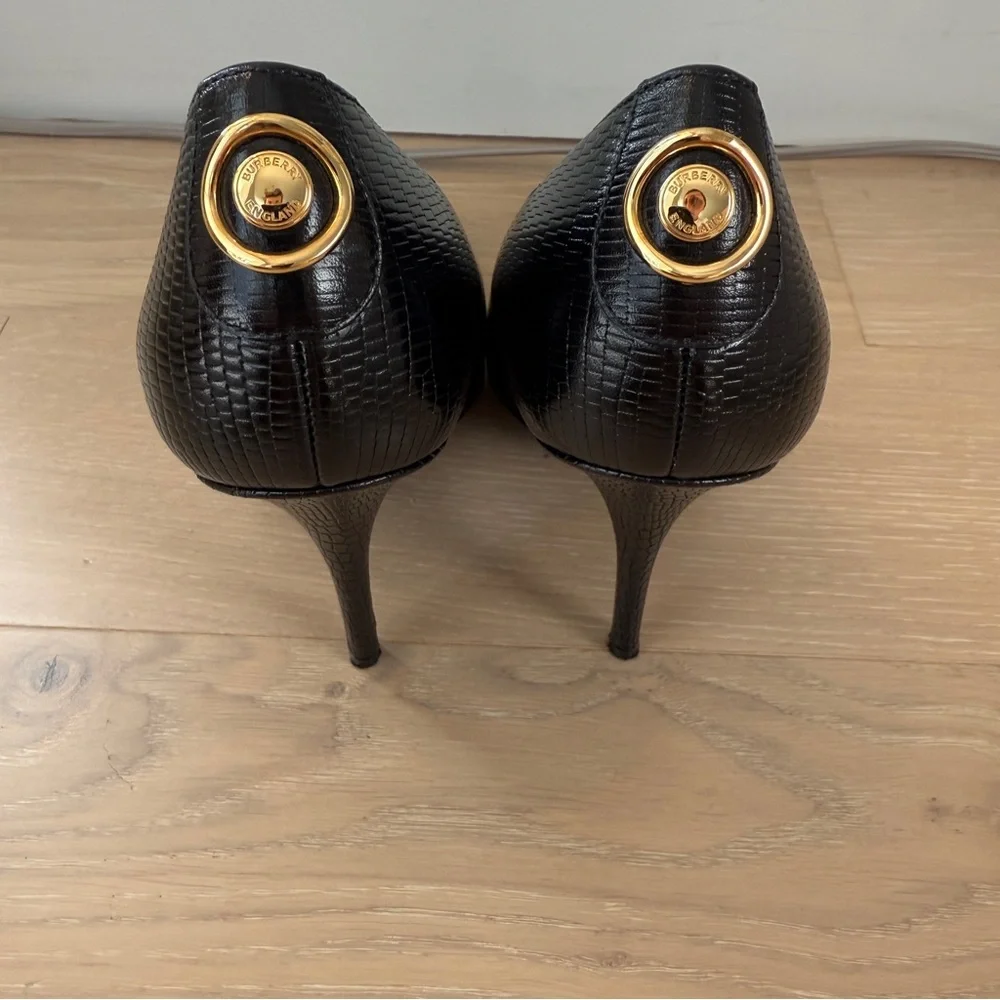 Burberry Lizard-Embossed Black Leather Pumps – Size 38 - Picture 4 of 13
